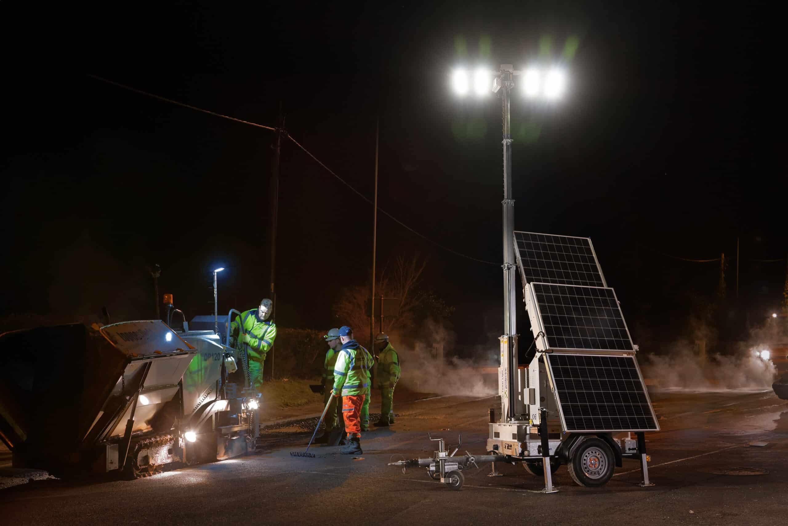Prolectric ProRXM Solar Tower Light Highways [Night]