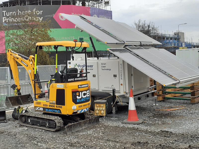 Prolectric ProPower JCB Electric Digger work on Balfour Beatty A63 Improvement Scheme Project